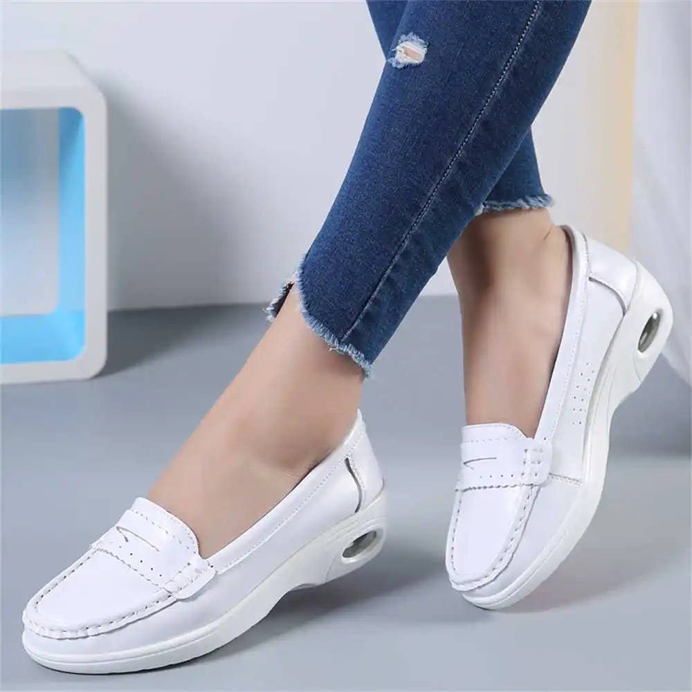 Thick Sole Slipon White Traine - Tech Accessories To Buy reseña y precio
